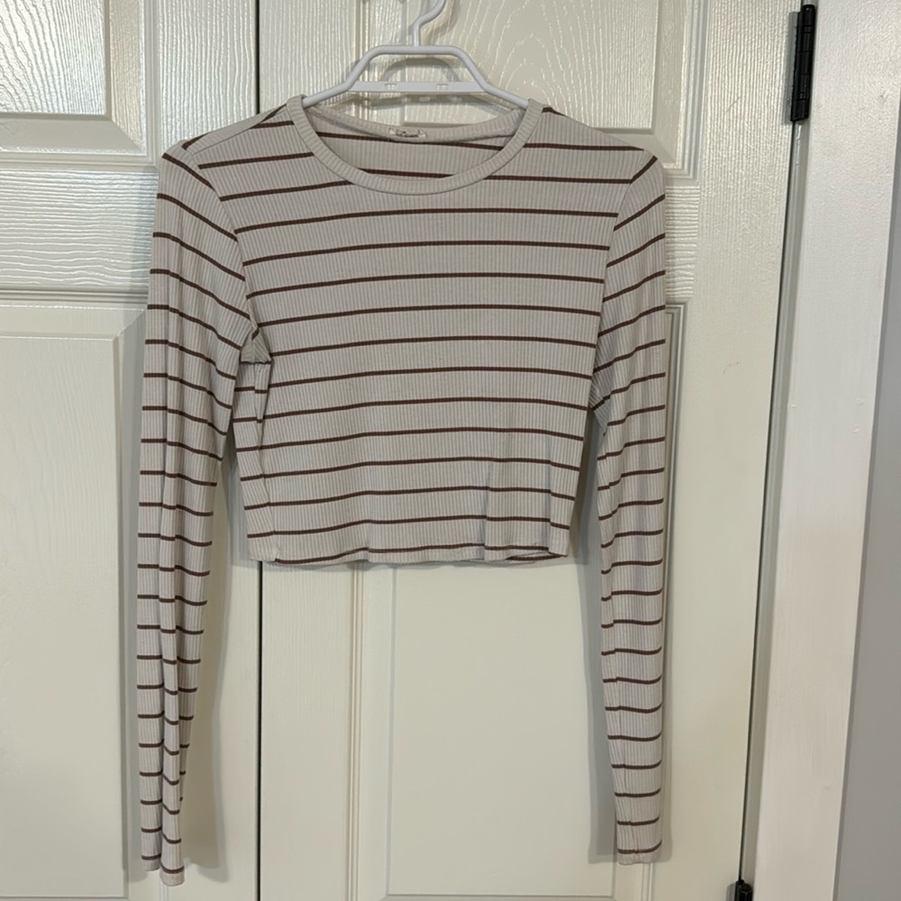 Skin tight crop top long sleeve